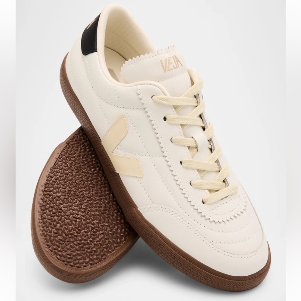 VEJA Panenka Low-Top Leather Sneakers
